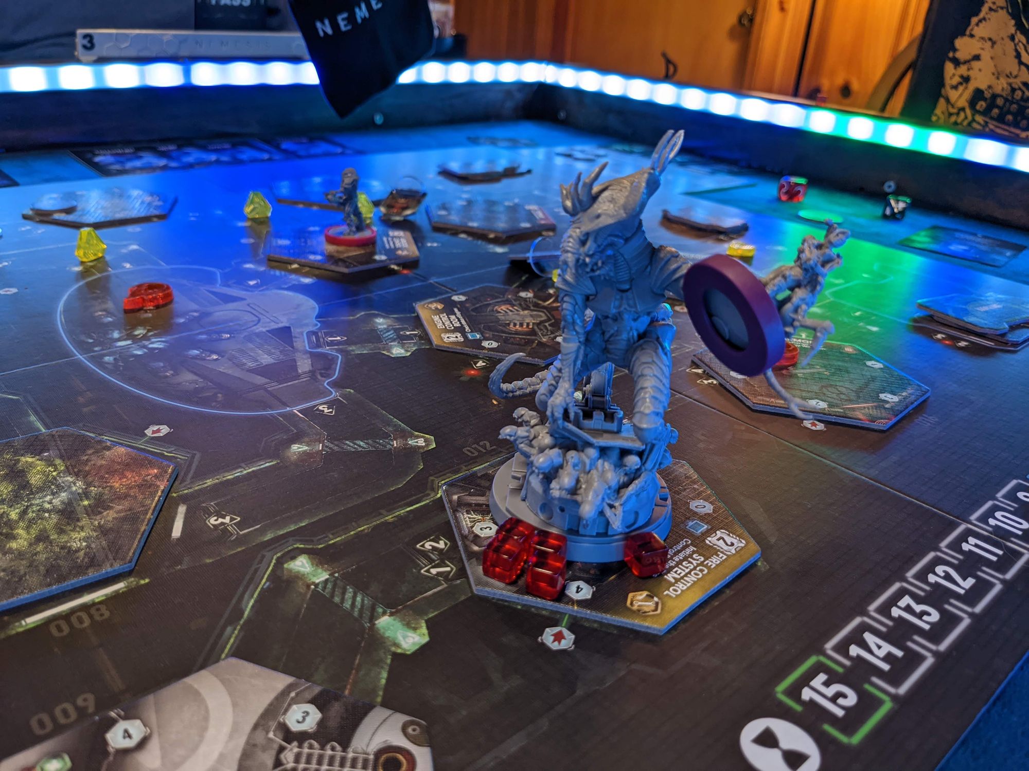 Queen eats player in Nemesis Board Game